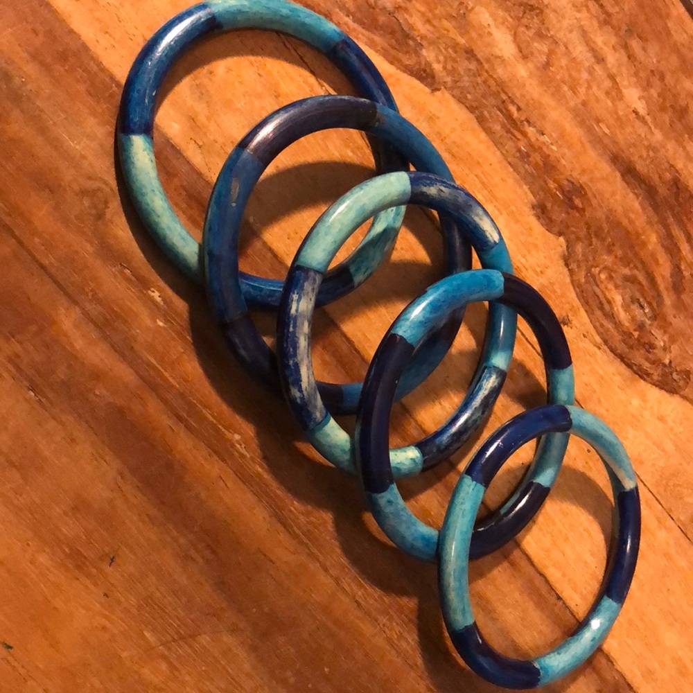 Blue & Teal turquoise painted bangles bracelets. Set of 5. Bone/fiber glass